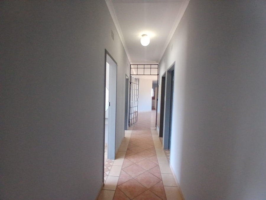 To Let Commercial Property for Rent in Rustenburg Central North West
